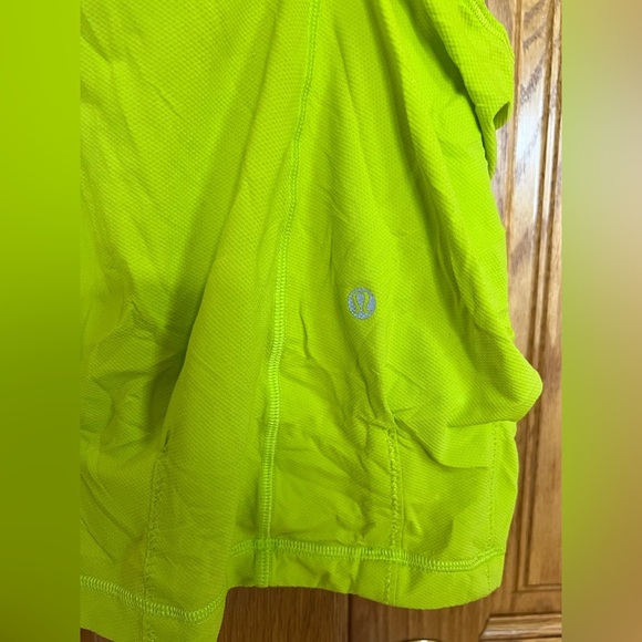 Lululemon - Lime Green Flow & Go Strappy Tank with Open Back Bra - Picture 2 of 3